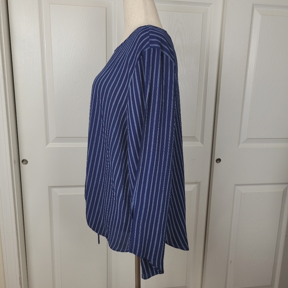 New Directions women's XL Extra Large Blue Striped Front Tie Long Flared Sleeves - Picture 3 of 12